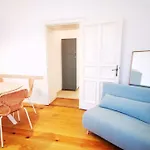 Lang Li By Rockchair Apartments L Superhost Status L 2 Bedrooms Boxspringbeds In City Center - Cozy Family & Business Flair Welcomes You!