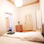Lang Li By Rockchair Apartments L Superhost Status L 2 Bedrooms Boxspringbeds In City Center - Cozy Family & Business Flair Welcomes You!