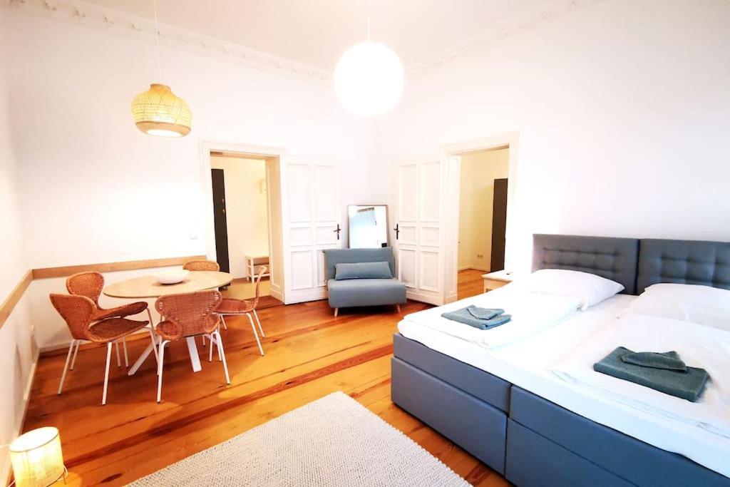 Appartement Lang Li By Rockchair L Superhost Status L 2 Bedrooms Boxspringbeds In Center - Cozy Family & Business Flair Welcomes You!